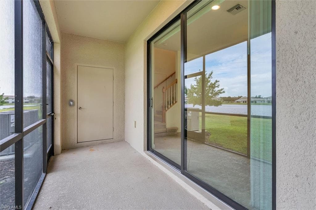 14204 Pine Lodge LN-26