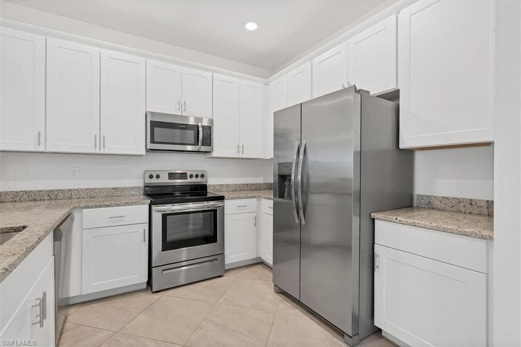 14204 Pine Lodge LN-4