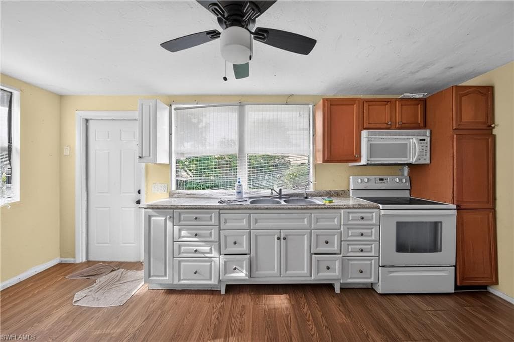 1846 Maple DR-7