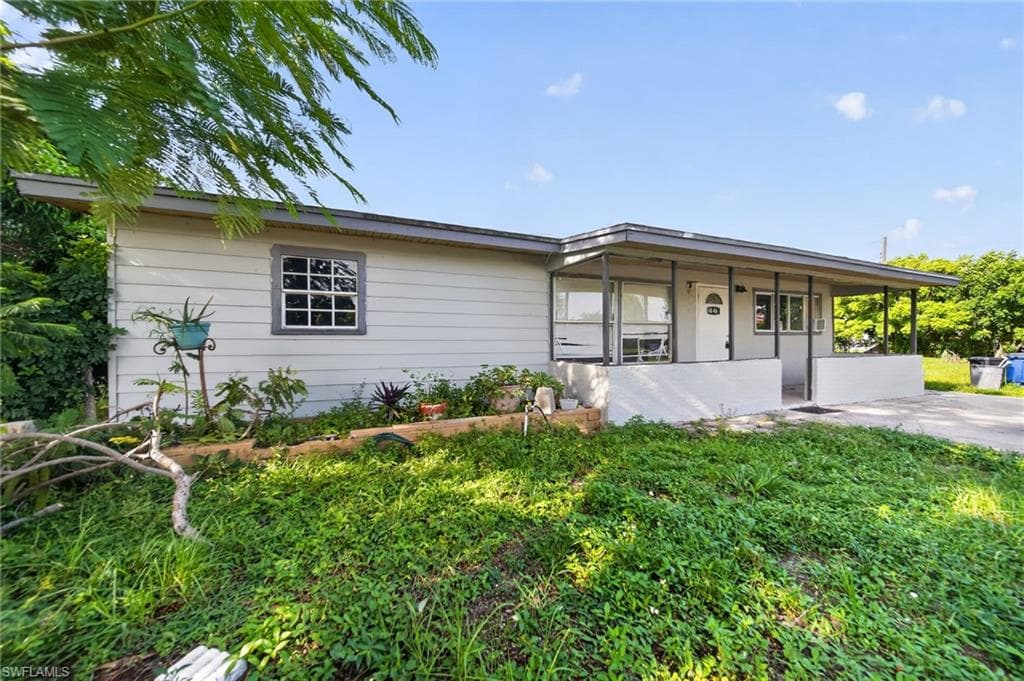 1846 Maple DR-28