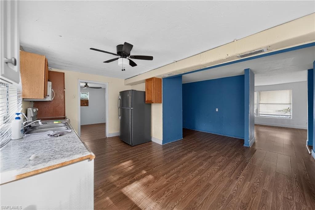 1846 Maple DR-10