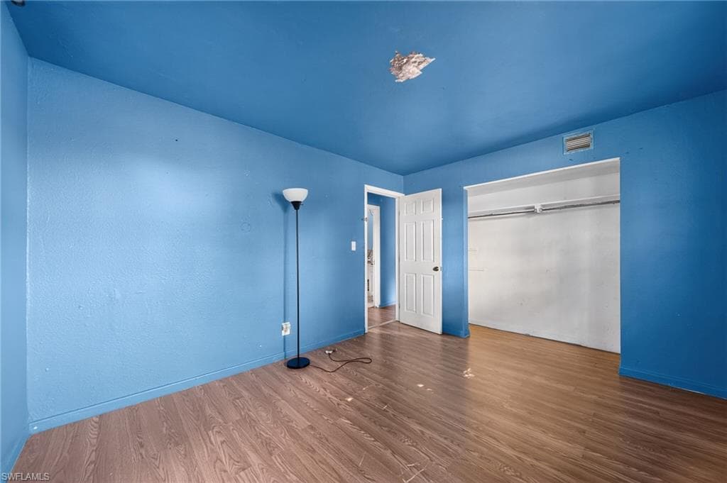 1846 Maple DR-18
