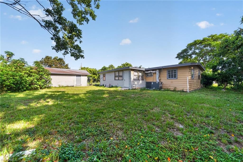 1846 Maple DR-31