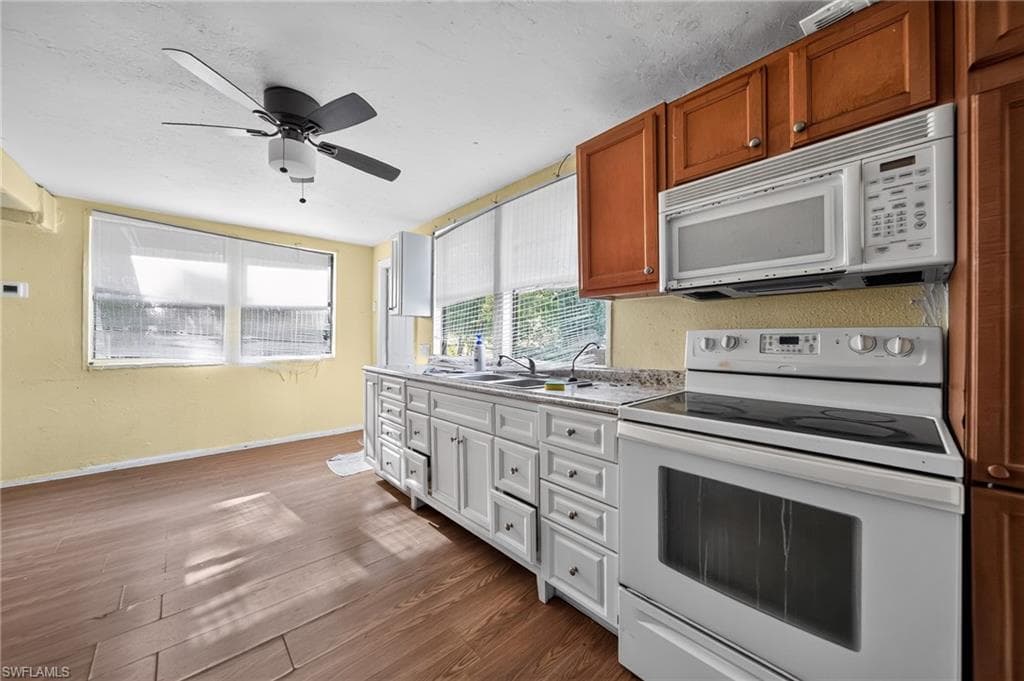 1846 Maple DR-8