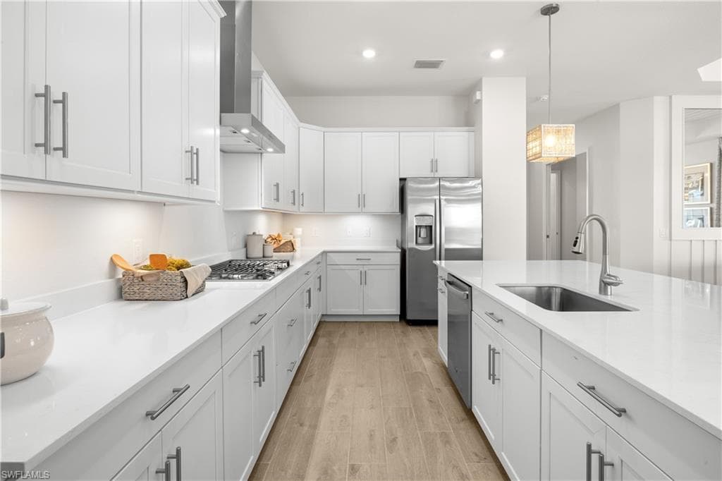 15720 Raveneli CT-7