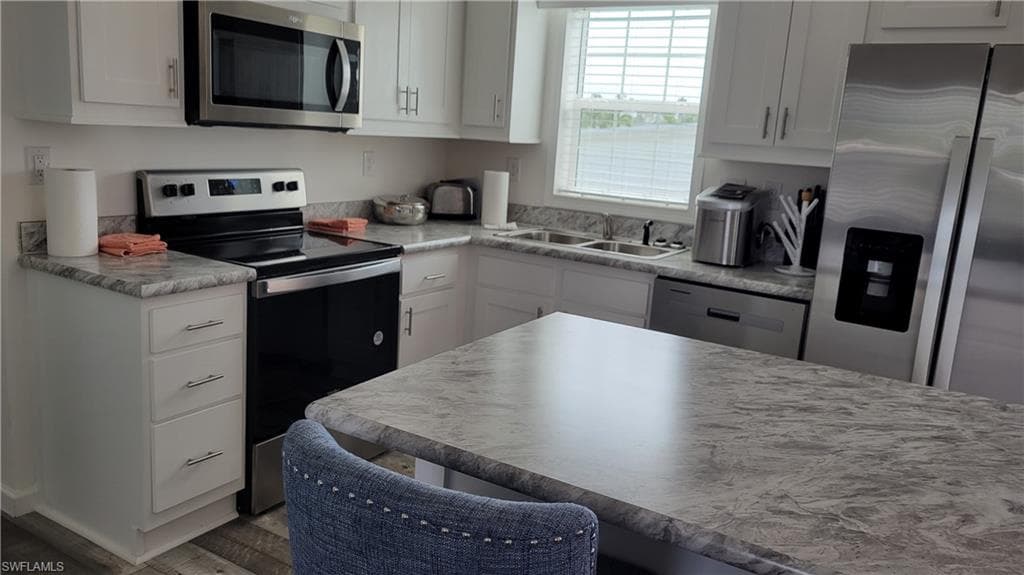 302 Shoreland DR-5