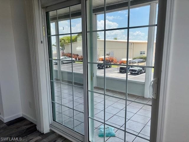 302 Shoreland DR-11