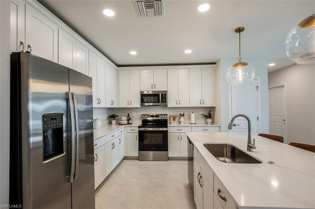 322 Lakeside Hideaway LN-6