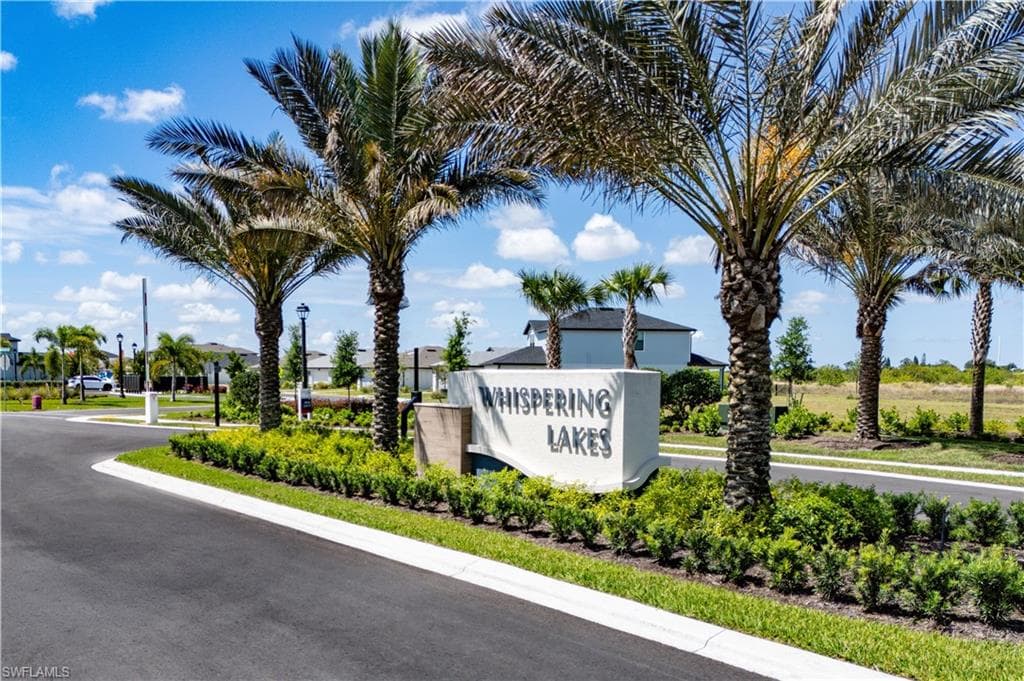 322 Lakeside Hideaway LN-14