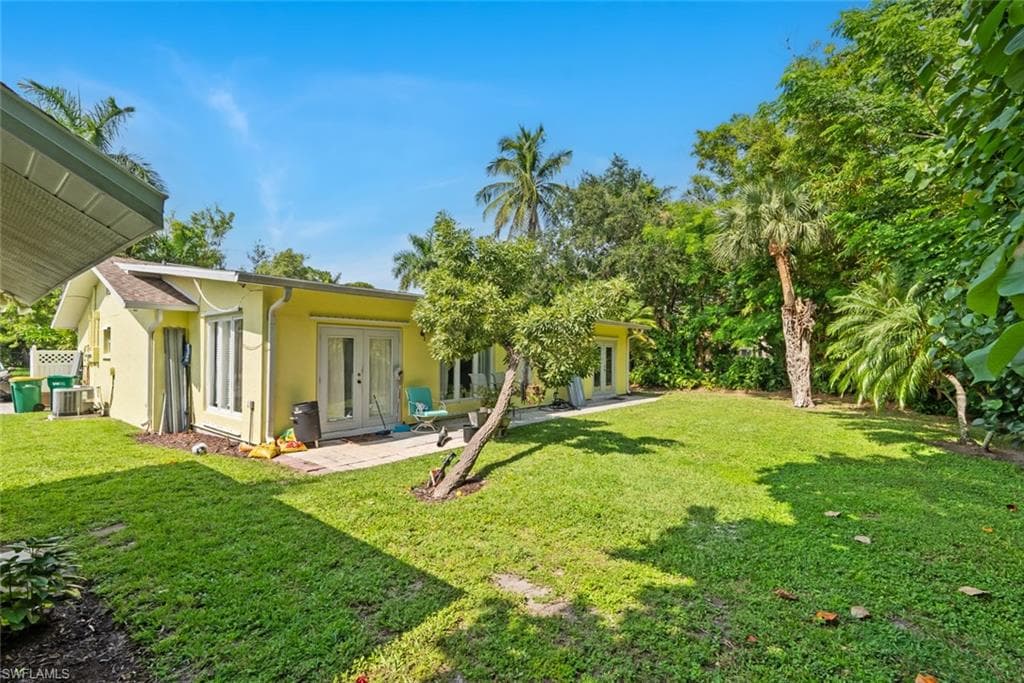2437 Sunset AVE-33