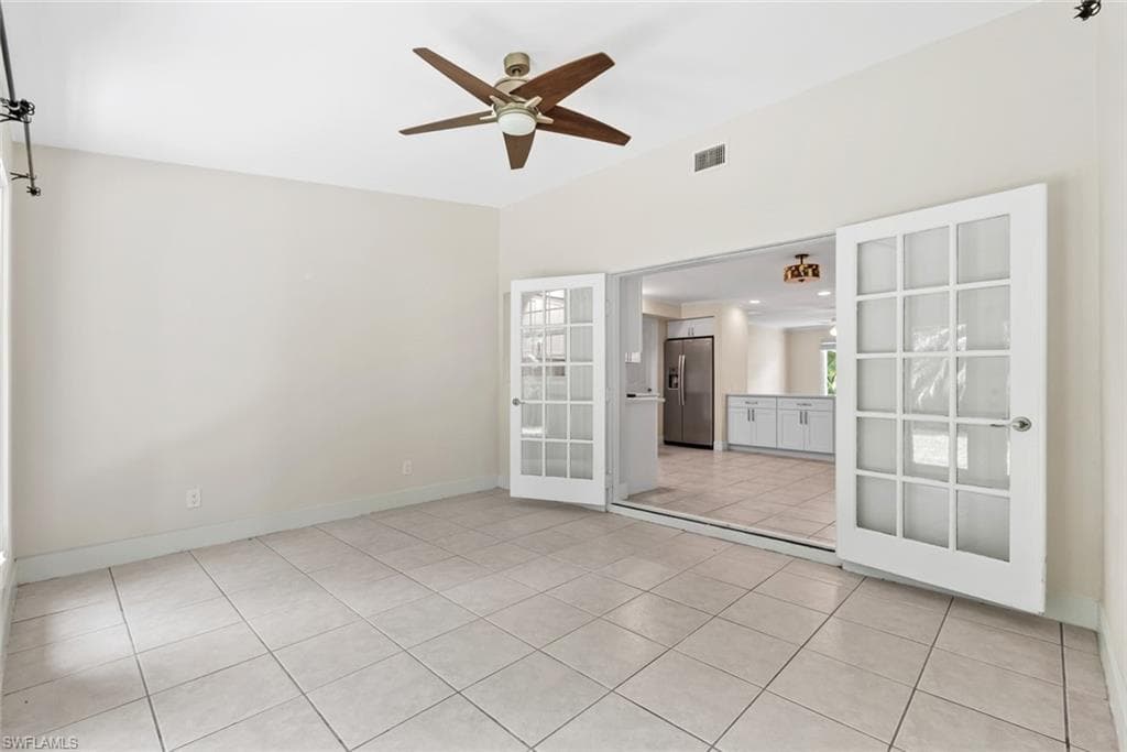 2437 Sunset AVE-18