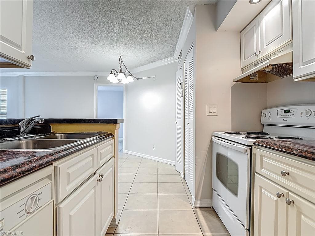 194 Santa Clara DR 12-16