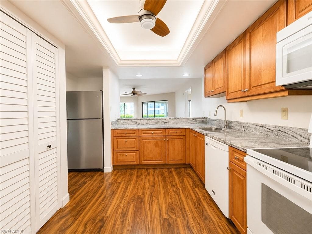 6979 Winkler RD 317-9