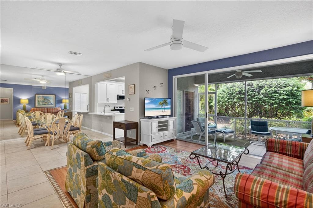 290 Emerald Bay CIR L7-4