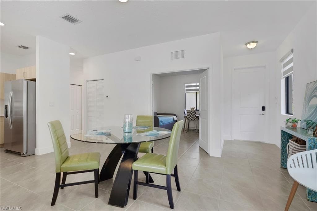 5116 Isidora LN-7