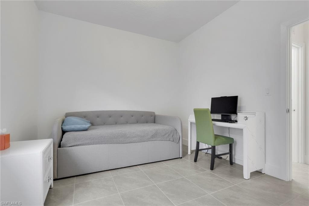 5116 Isidora LN-15