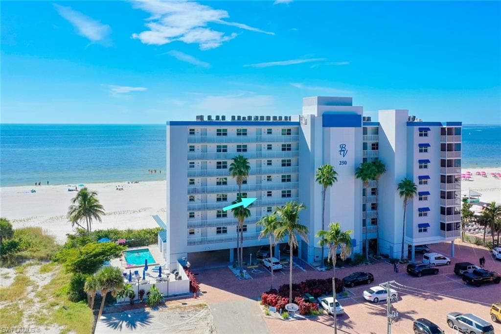 250 Estero BLVD 302-2