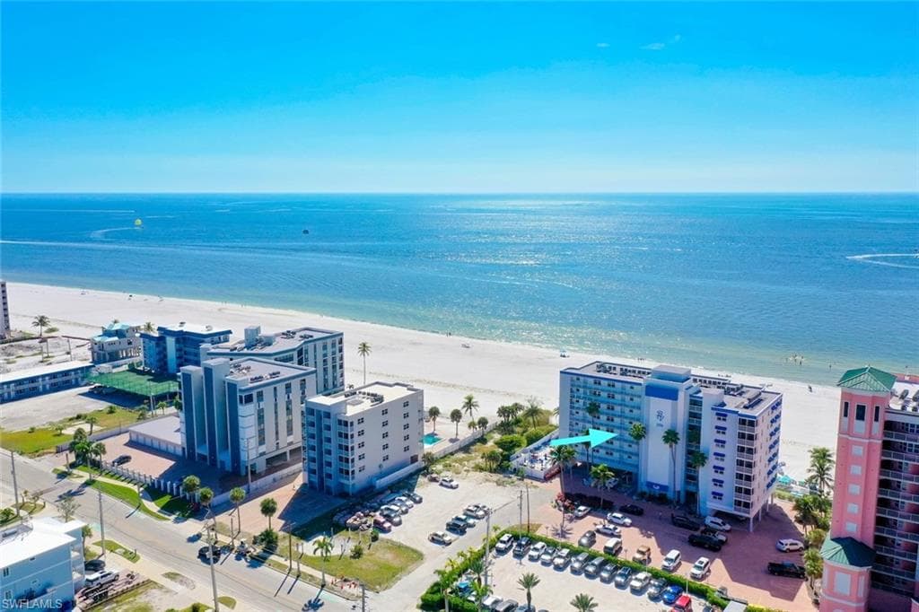 250 Estero BLVD 302-1