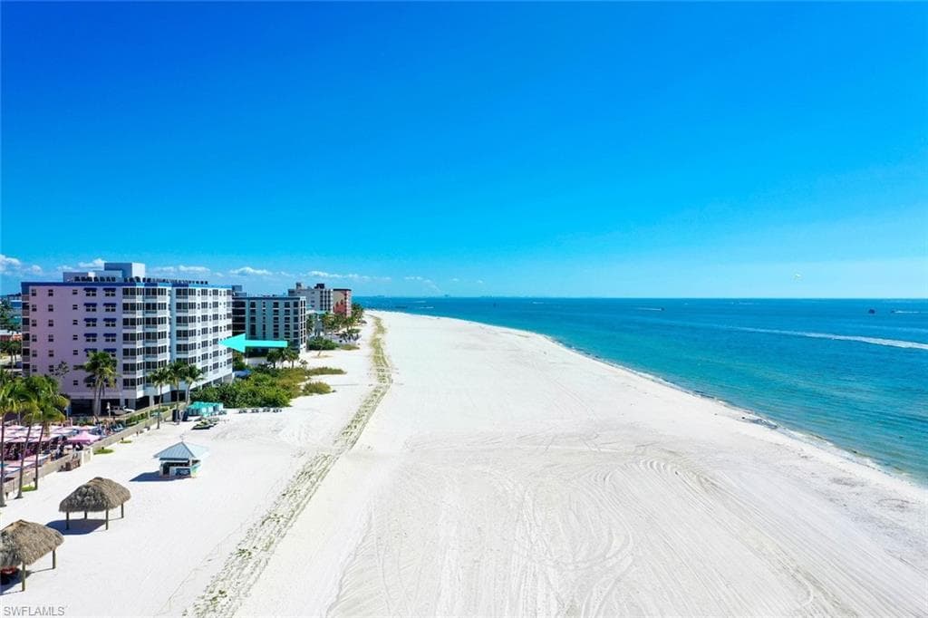 250 Estero BLVD 302-4
