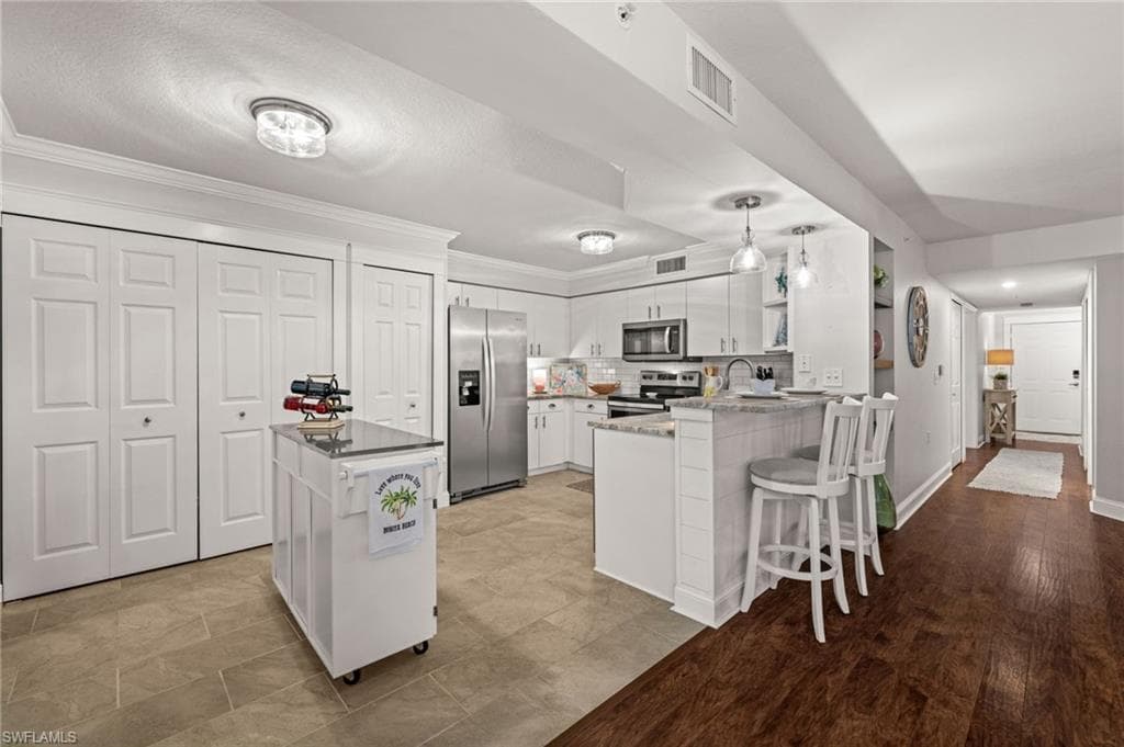 25711 Lake Amelia WAY 102-20