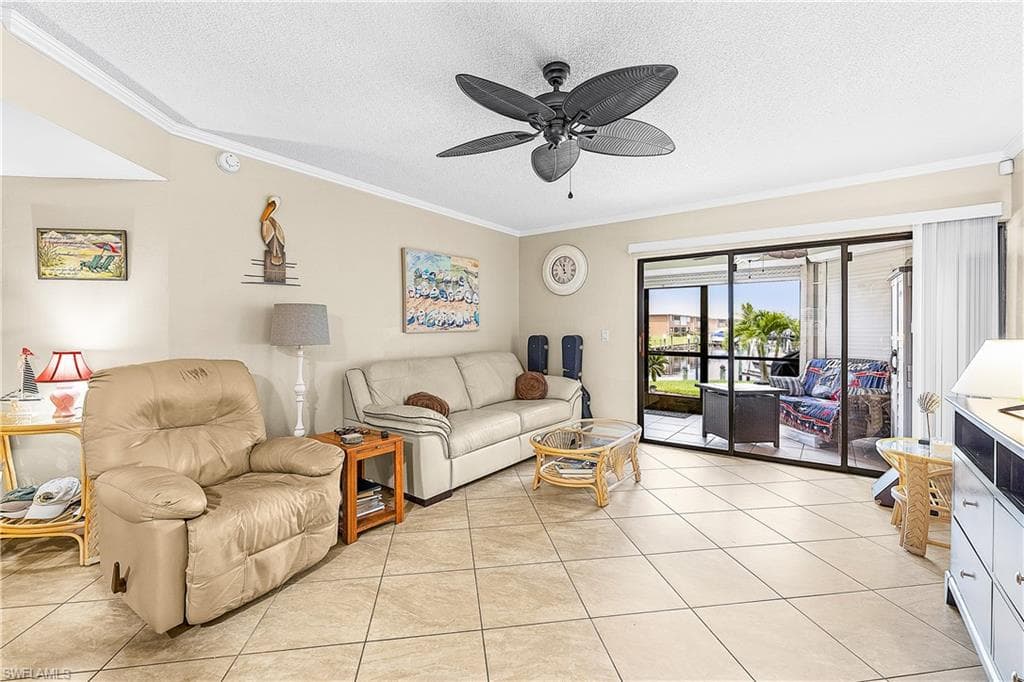 4708 SW 8th PL 105-7