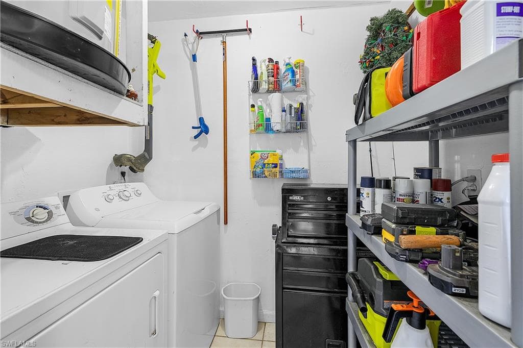 4708 SW 8th PL 105-21