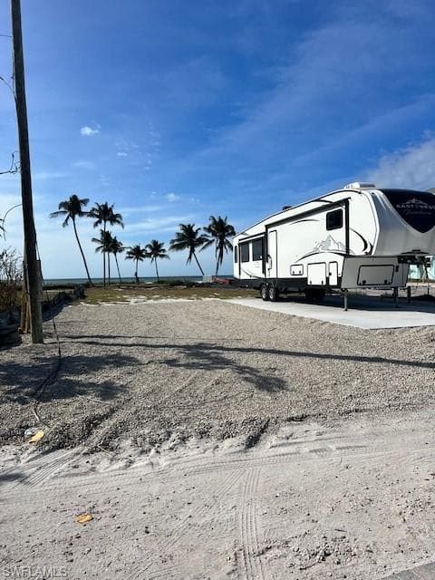 53 Pompano ST-4