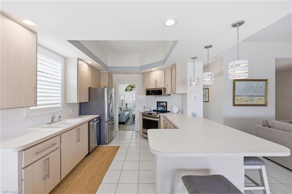 3444 Donoso CT-13