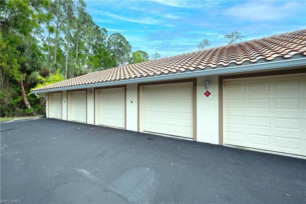 431 Valerie WAY 103-26