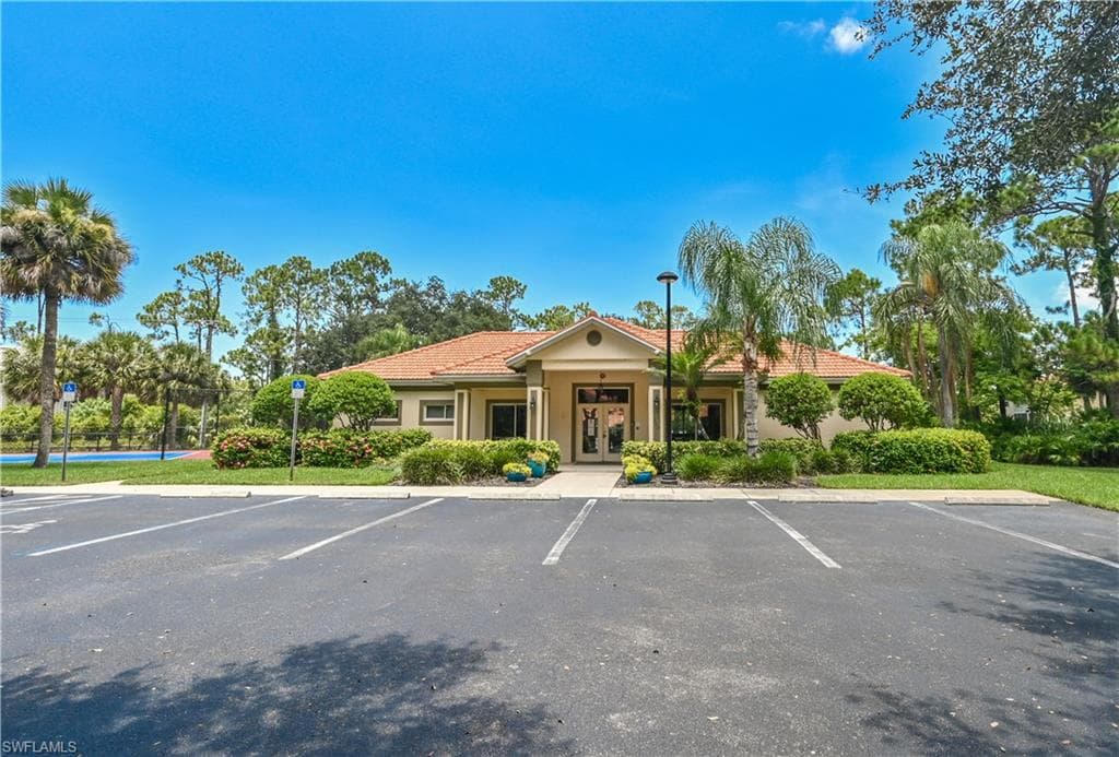 431 Valerie WAY 103-22