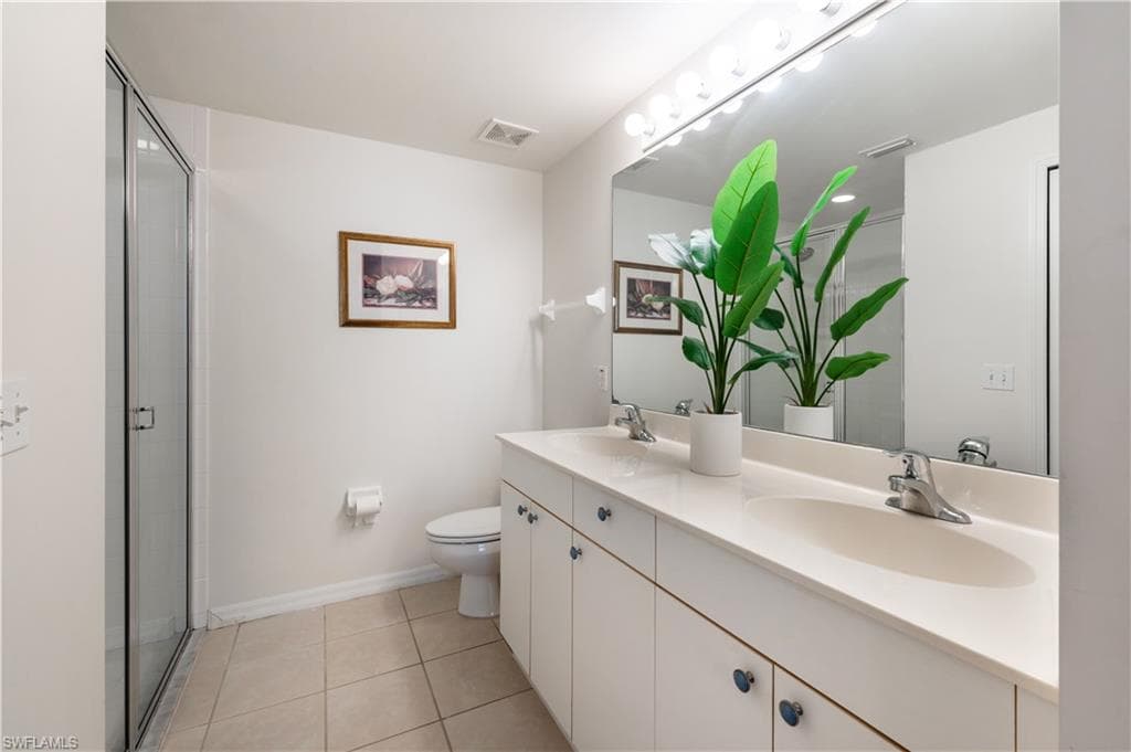 431 Valerie WAY 103-14
