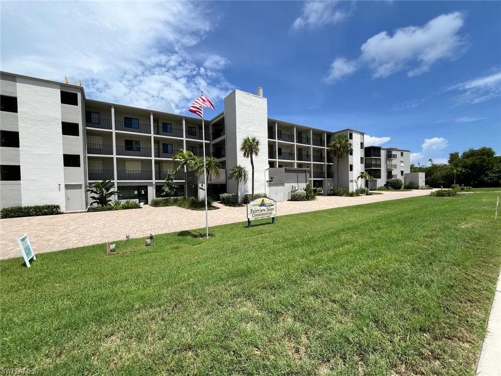 6655 Estero BLVD 114-1