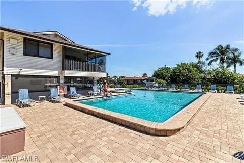 6655 Estero BLVD 114-5