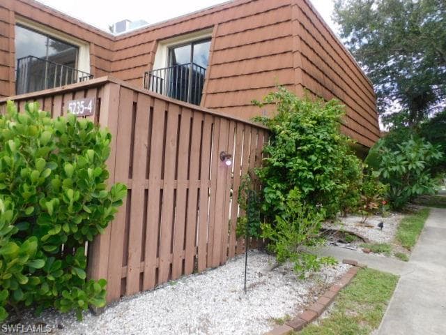 5235 Cedarbend DR 4-2