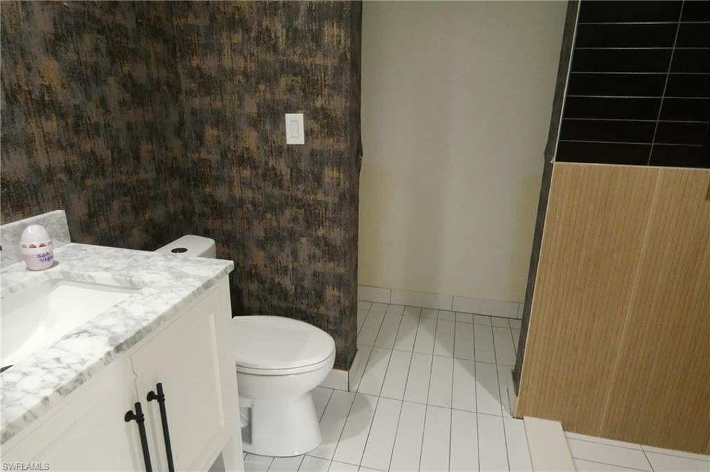 5235 Cedarbend DR 4-5