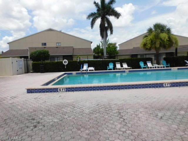 5235 Cedarbend DR 4-18