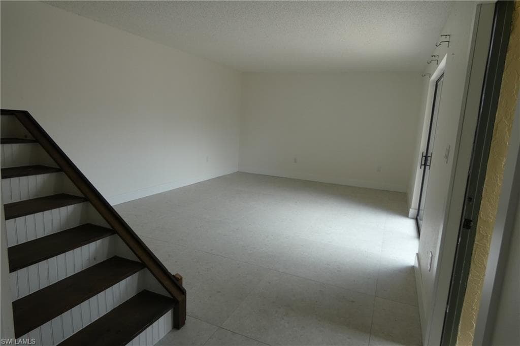 5235 Cedarbend DR 4-15