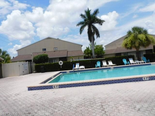 5235 Cedarbend DR 4-19