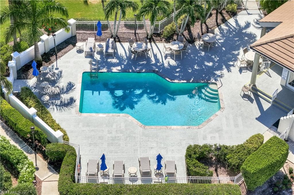 10401 Quail Crown DR-25