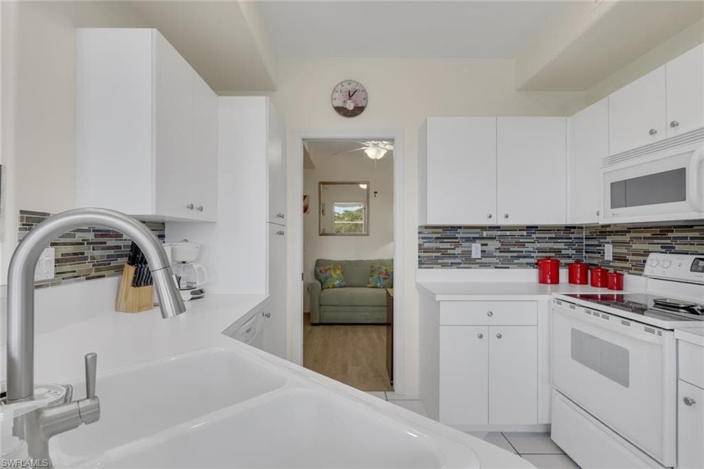 4011 Palm Tree BLVD 302-9