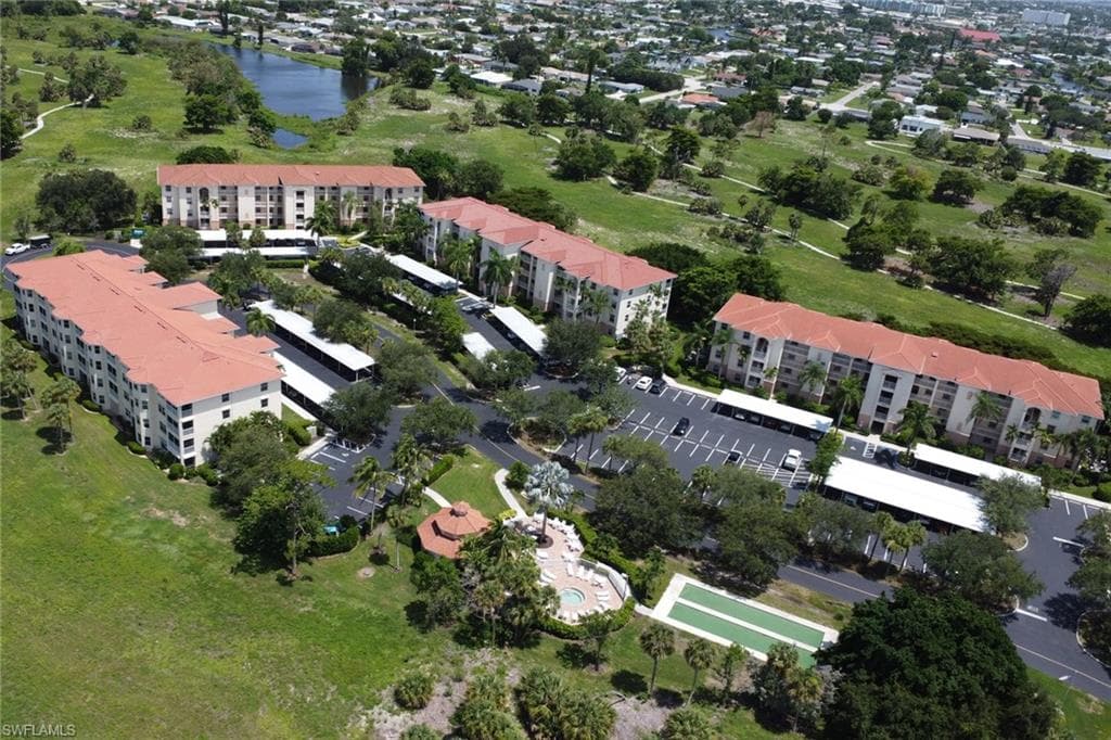 4011 Palm Tree BLVD 302-40
