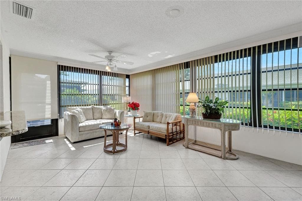 1214 Medinah DR-6