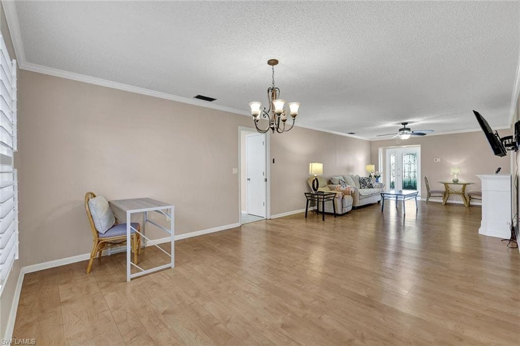 1214 Medinah DR-16