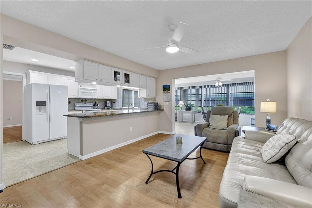1214 Medinah DR-7