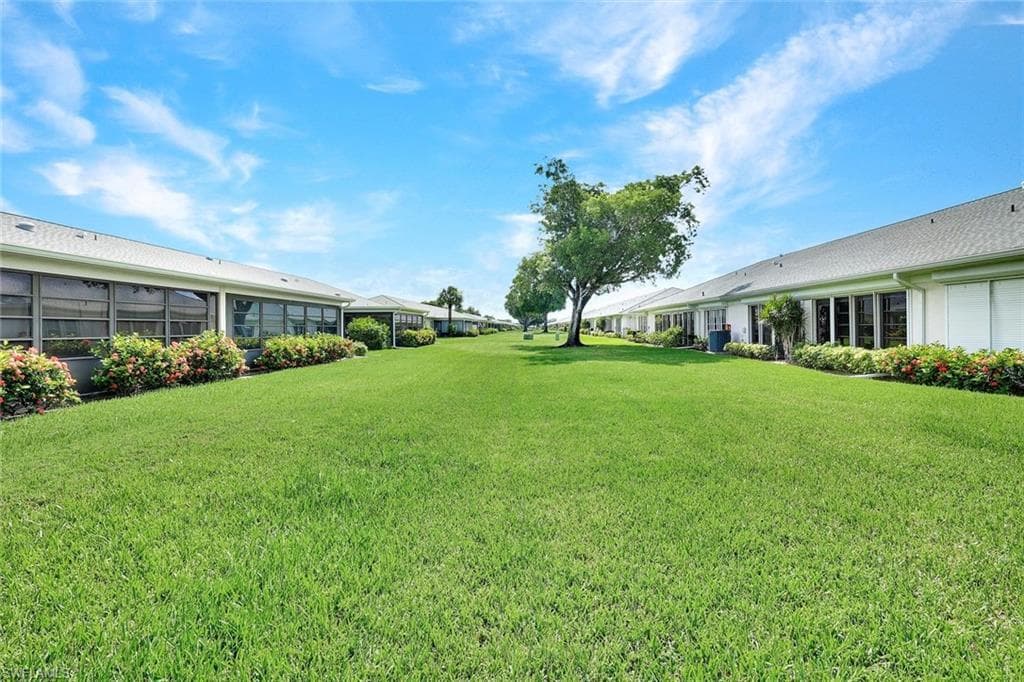 1214 Medinah DR-23