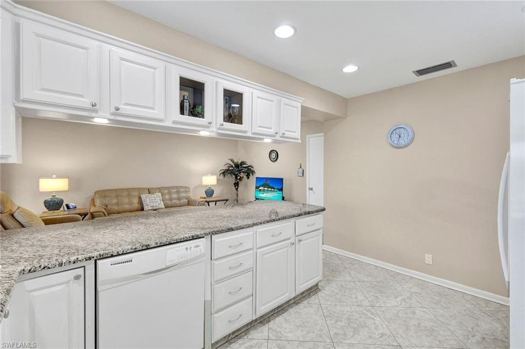 1214 Medinah DR-11