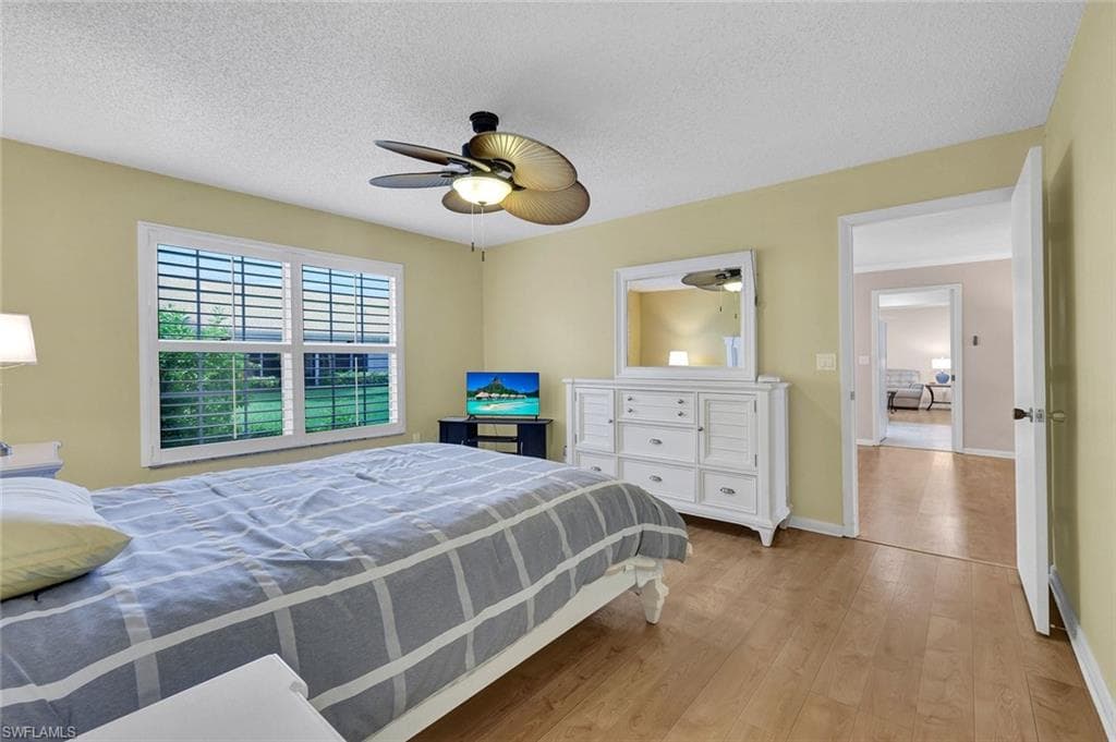 1214 Medinah DR-18