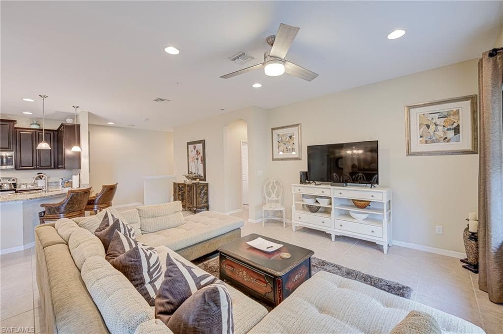 8540 Violeta ST 202-4