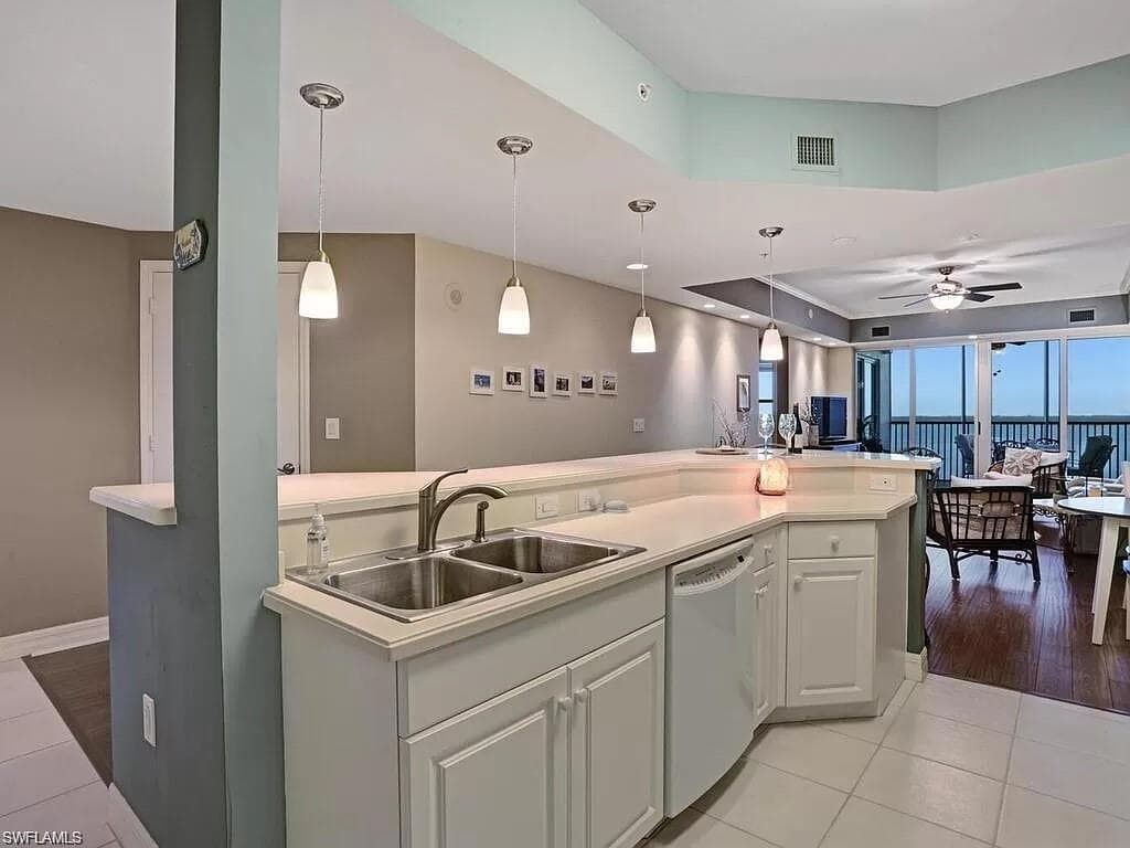 2797 1st ST 1102-7