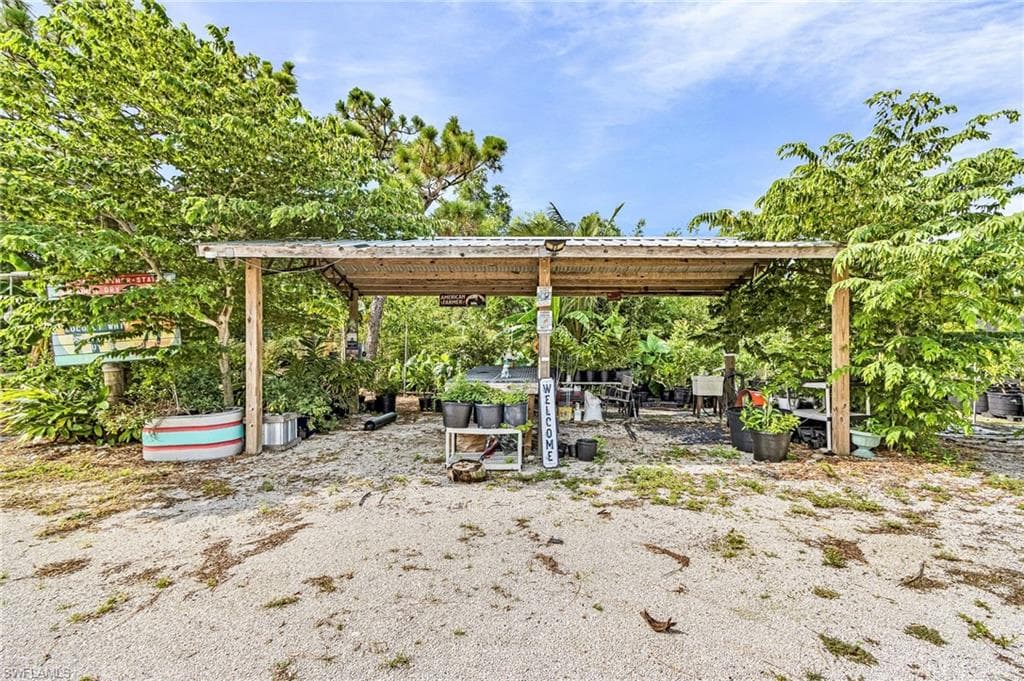 12303 Cristi WAY-23
